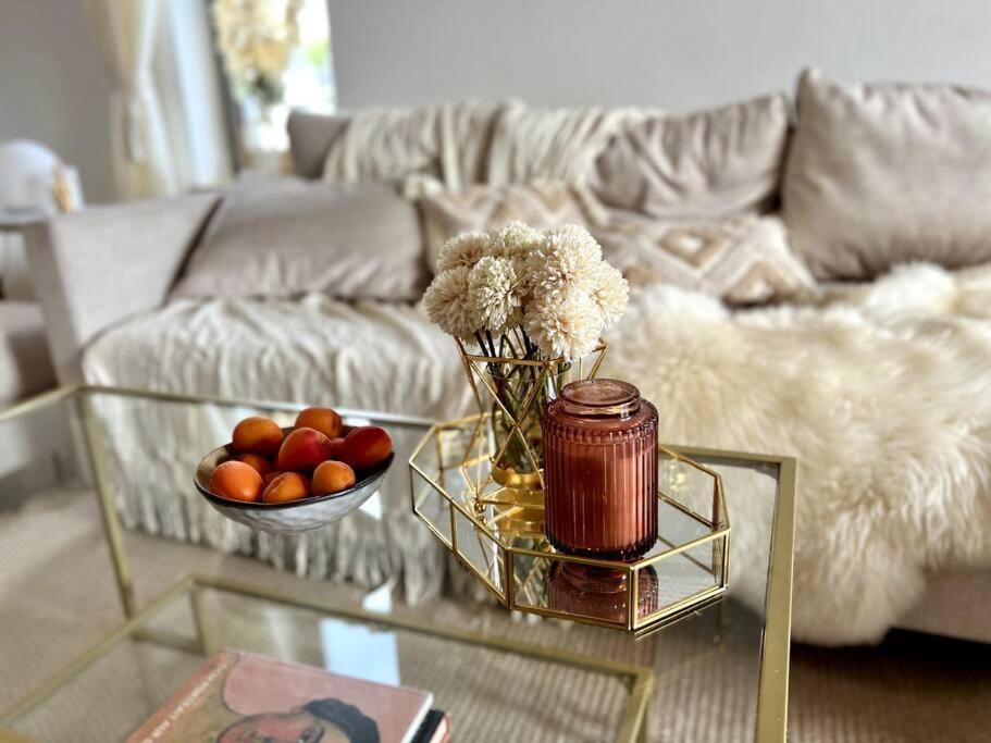 Bali Stylische Mit Terrasse Apartment *