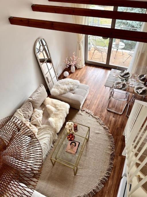 Apartment Bali Stylische Mit Terrasse Schoenefeld